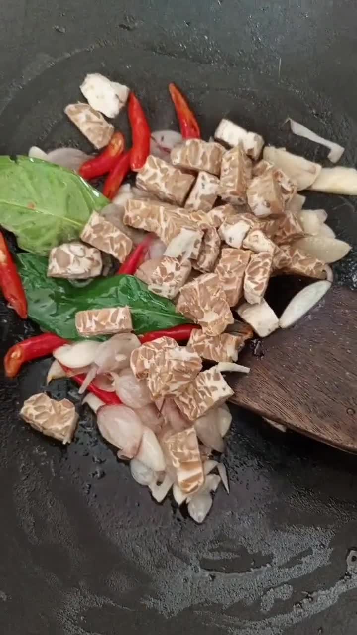 Foto langkah ke 2 dari resep Oseng Pepaya Bumbu Rebon.