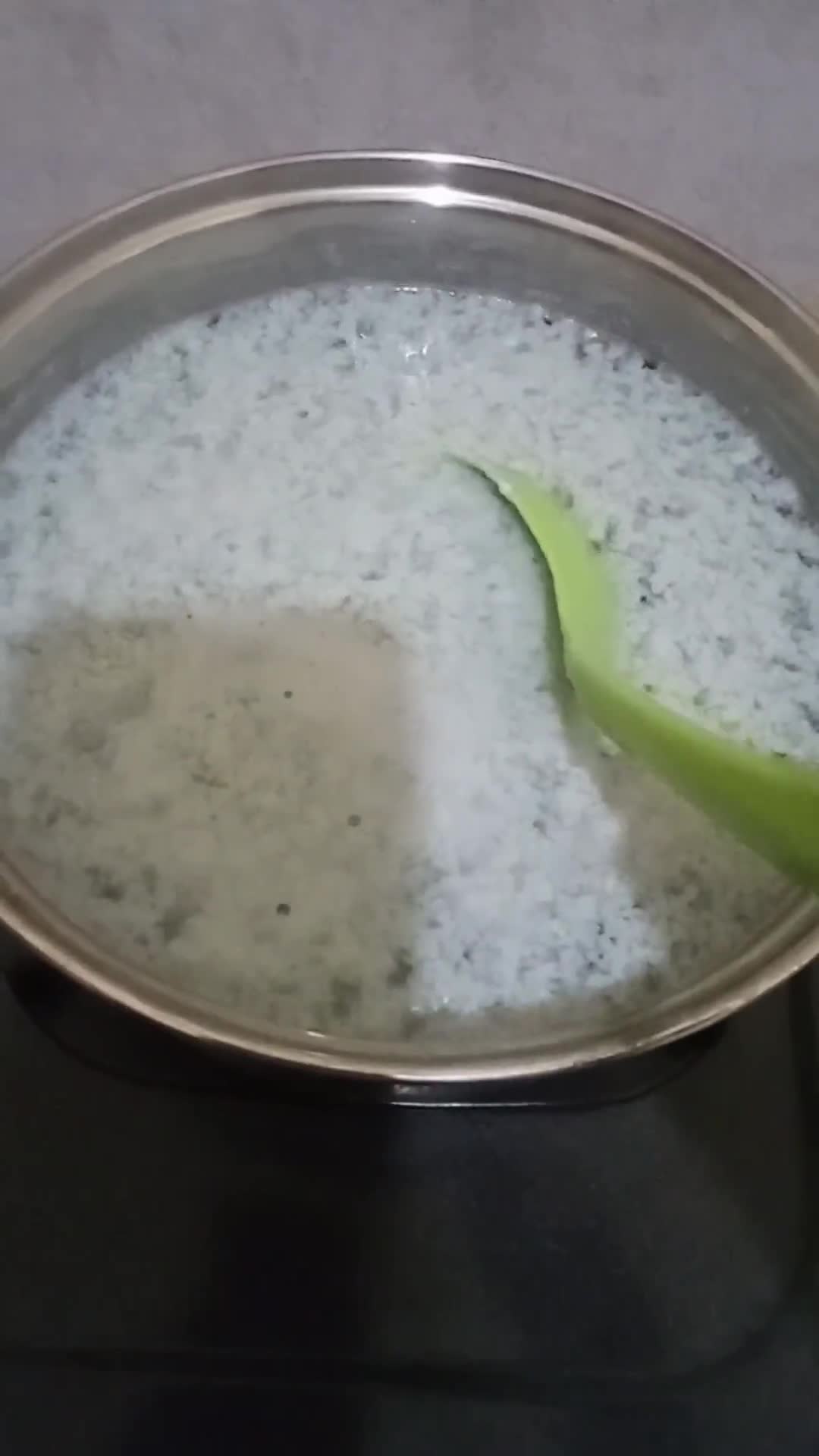 Foto langkah ke 4 dari resep Puding Lumut Bunga Telang.