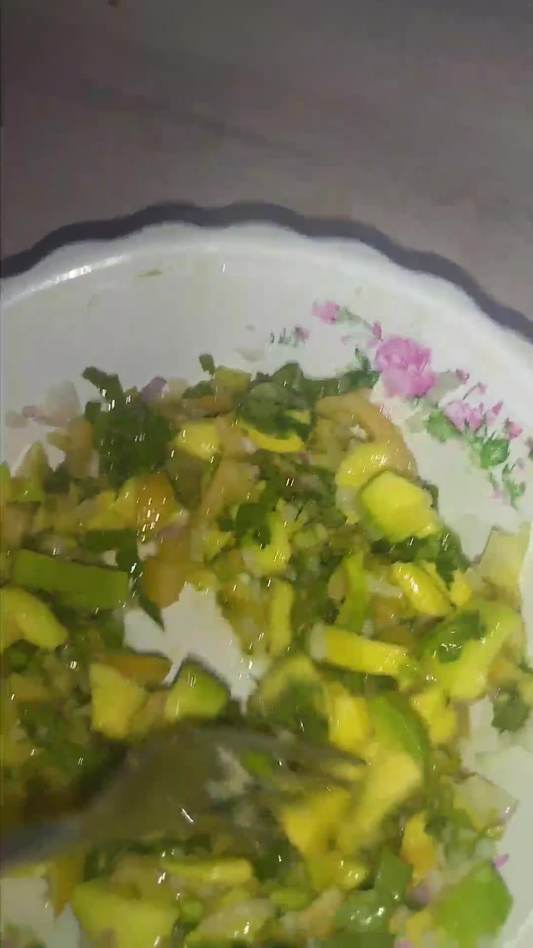 Foto del paso 4 de la receta: Ensalada de aguacate