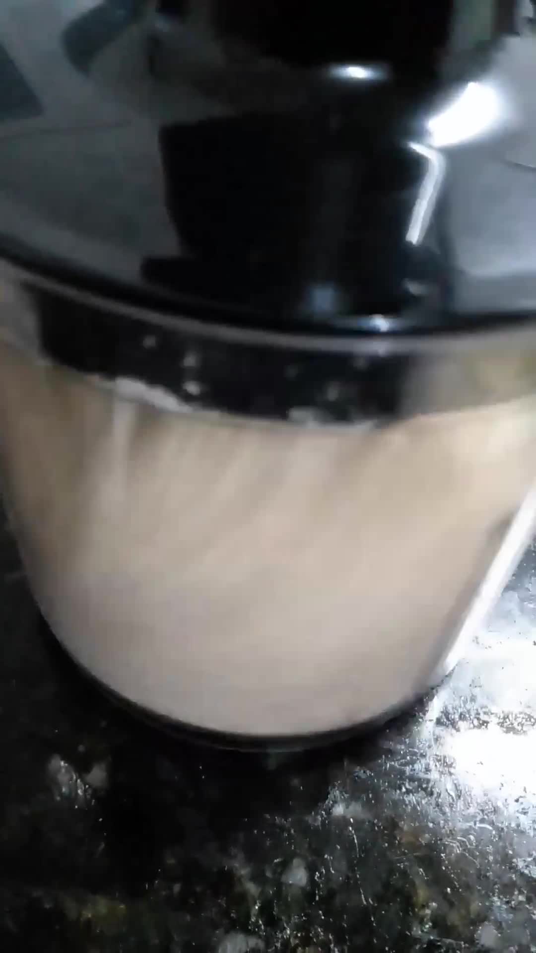 Foto del paso 1 de la receta: Galletitas de avena, banana y maní