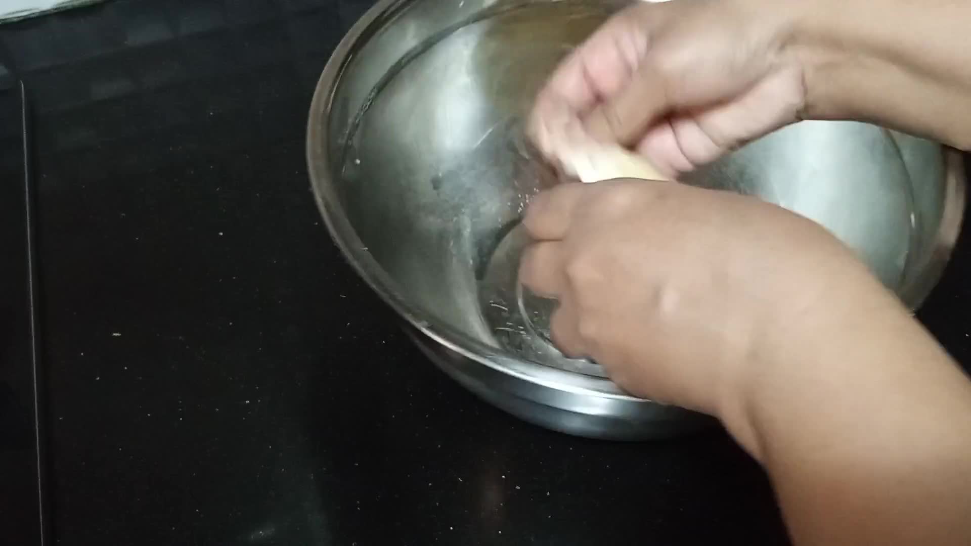 A picture of step 9 of Aloo Ke samosay.