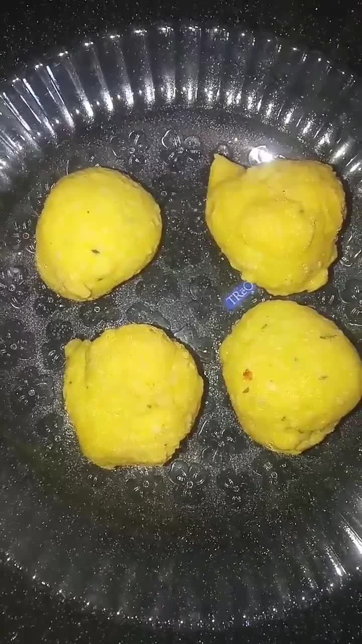 रेसिपी का नाम- उड़द दाल के दही भल्ले रेसिपी चरण 5 फोटो