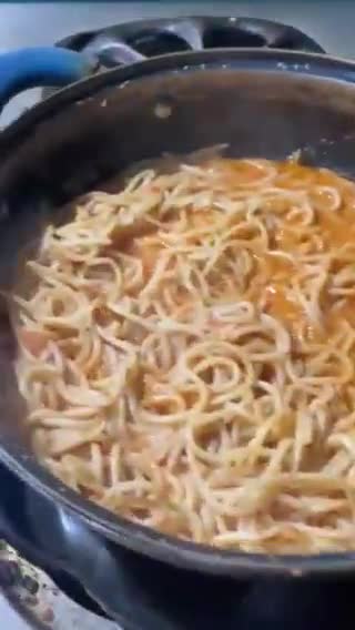 Foto del paso 3 de la receta: Spaghetti con salsa de jitomate y pechugas de pollo a la @jauregrill