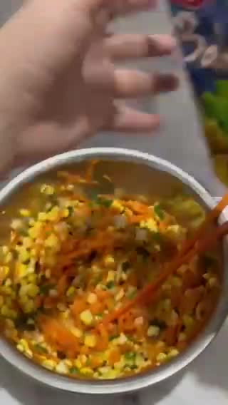 Foto langkah ke 2 dari resep Bakwan jagung wortel udang.