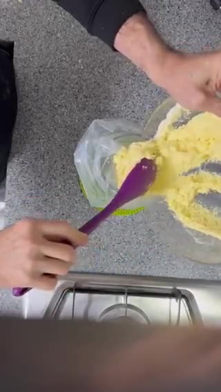 Foto del passaggio 2 della ricetta Cupcake al Cocco