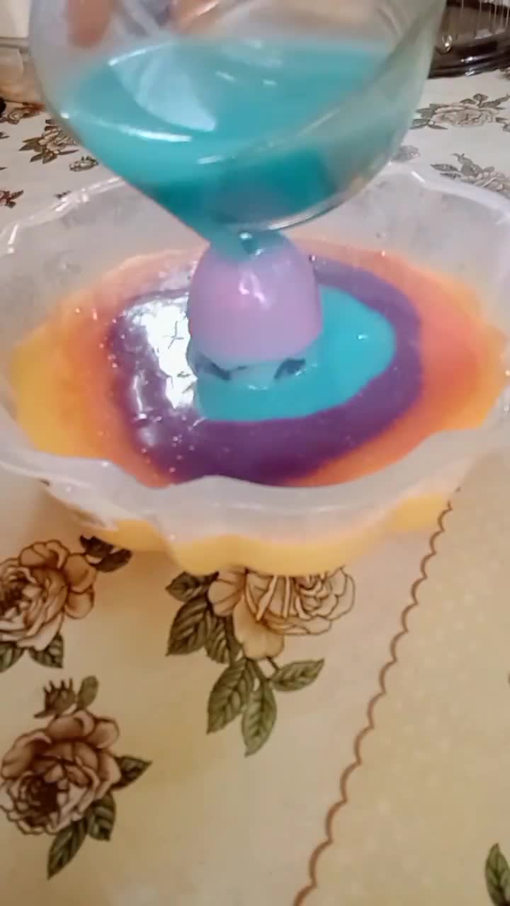 Foto langkah ke 7 dari resep Puding roti tawar pelangi.