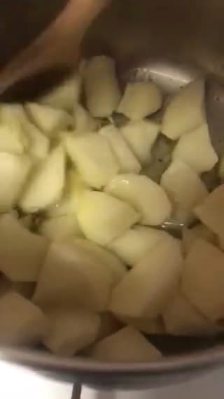 Foto del paso 4 de la receta: Abadejo guisadito con verduras y azafrán