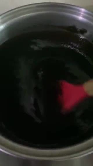 Gambar langkah 1 resipi Kek Coklat Moist.