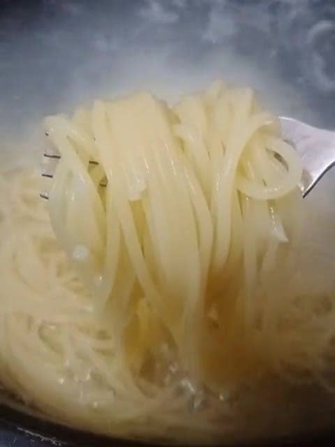 Gambar langkah 1 resipi Spageti Goreng (sesuai untuk anak kecil).
