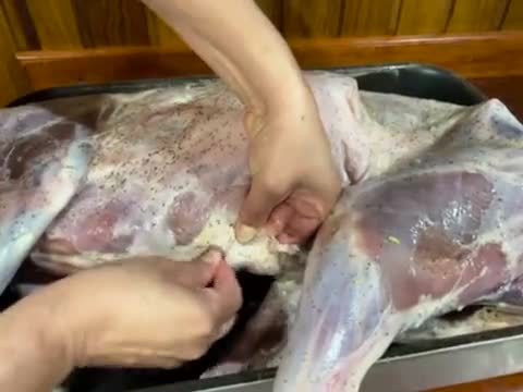 Foto del paso 7 de la receta: Cordero relleno al horno