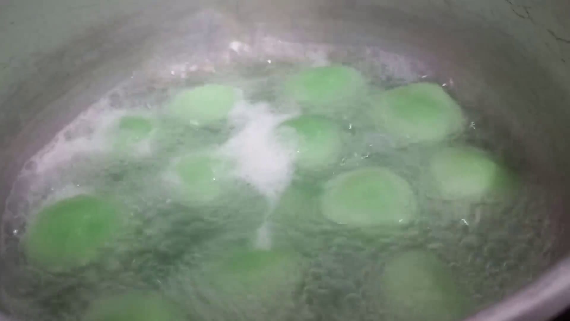 Foto langkah ke 4 dari resep Klepon (jajanan pasar).