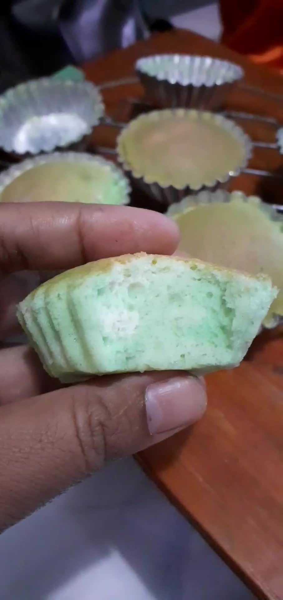 Foto langkah ke 9 dari resep Bolu Putel Camilan Ultah.