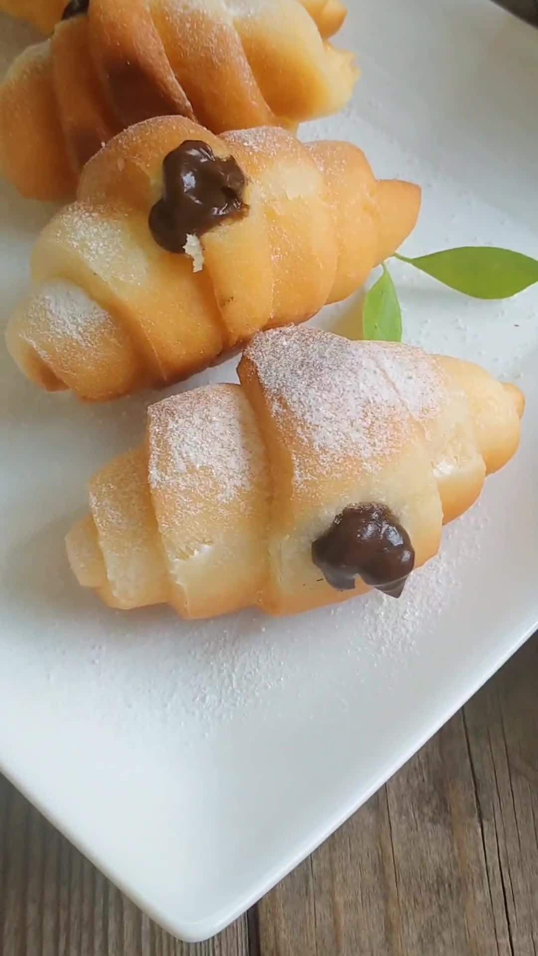 Foto langkah ke 11 dari resep Bomboloni Isi Vla Coklat Homemade.