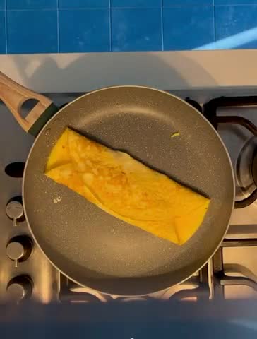 Foto del passaggio 2 della ricetta Omelette croccante ☕️😋