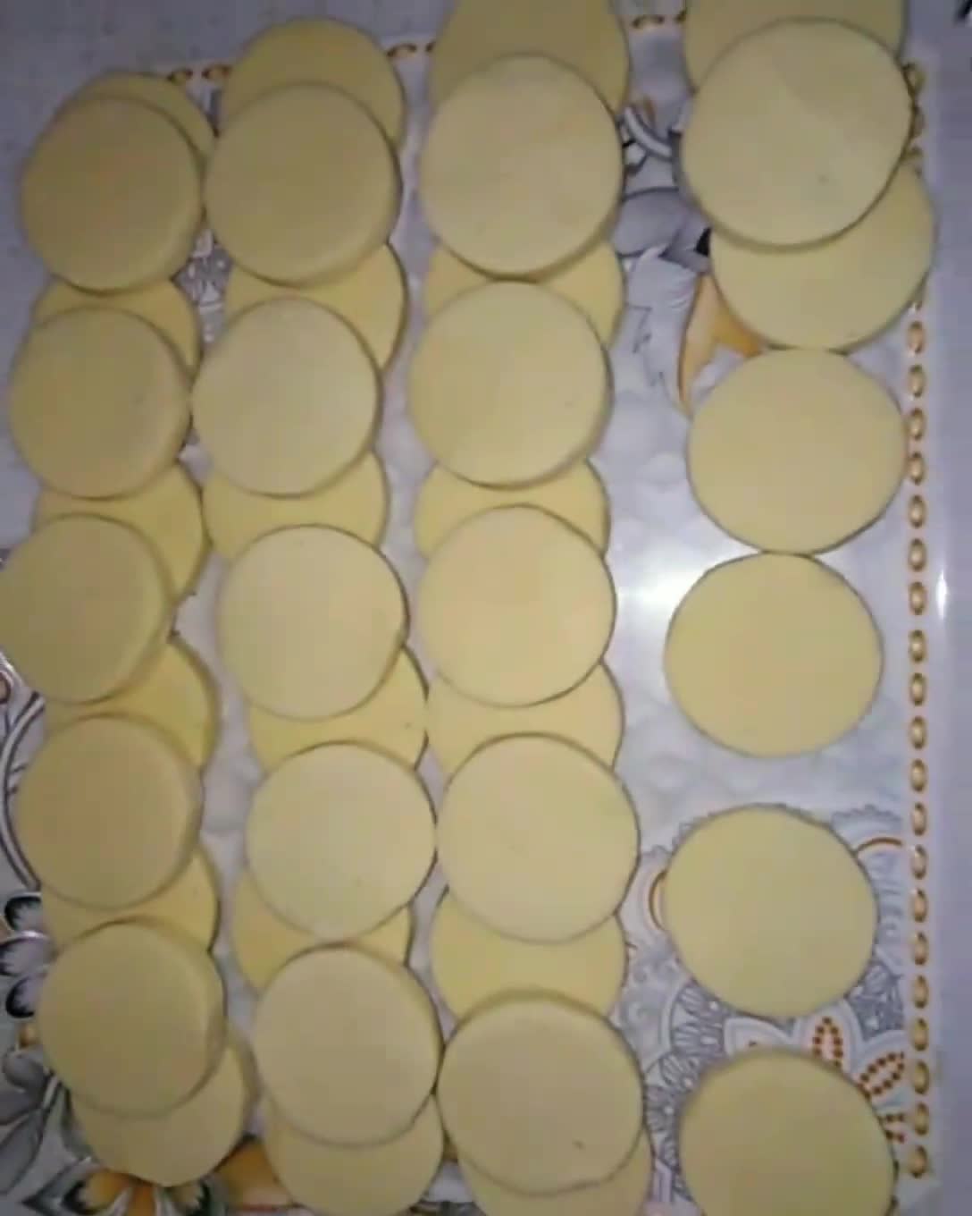 A picture of step 7 of Besan Naan Khatai.