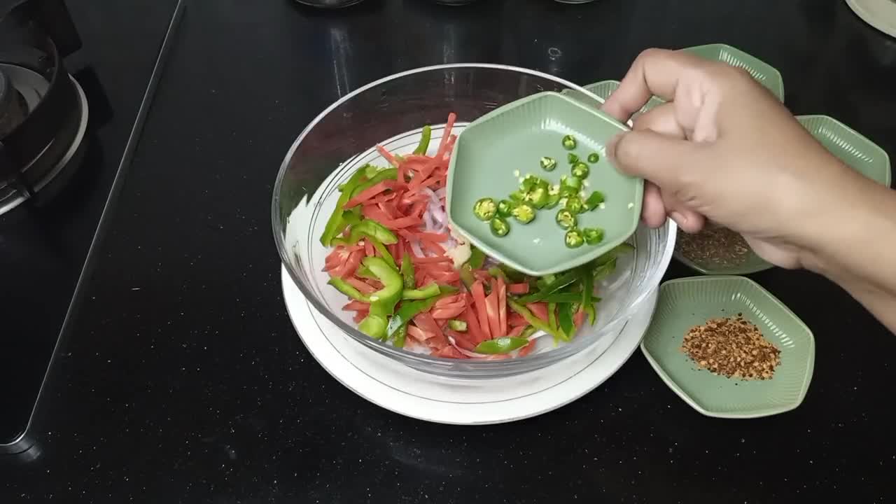 A picture of step 1 of Noodles pakora.