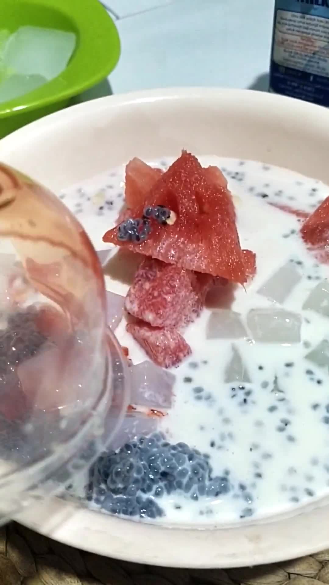 Foto langkah ke 3 dari resep Es Semangka.