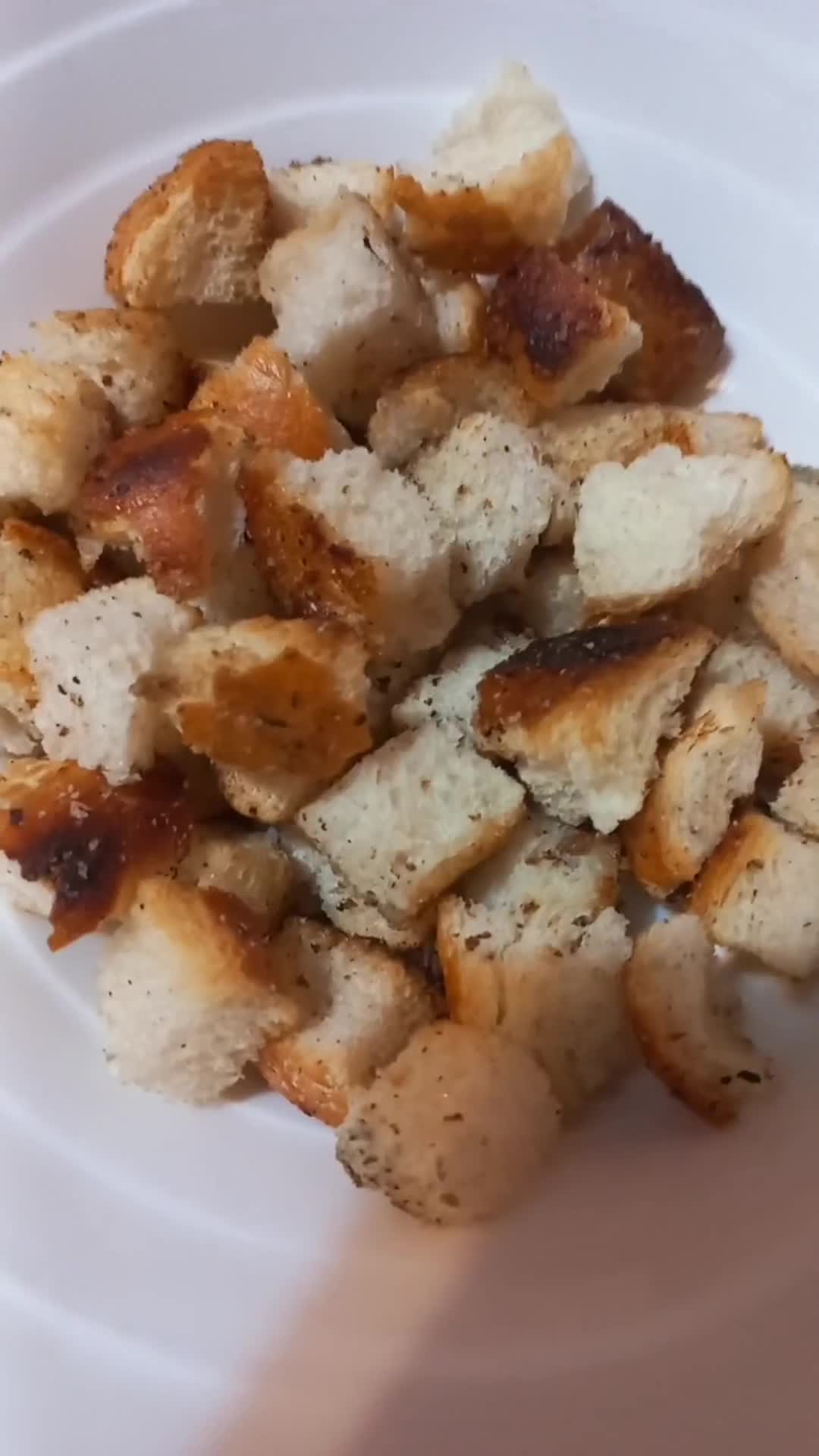 Foto del paso 5 de la receta: 🤩🥖Crutones de Pan🥖🤩