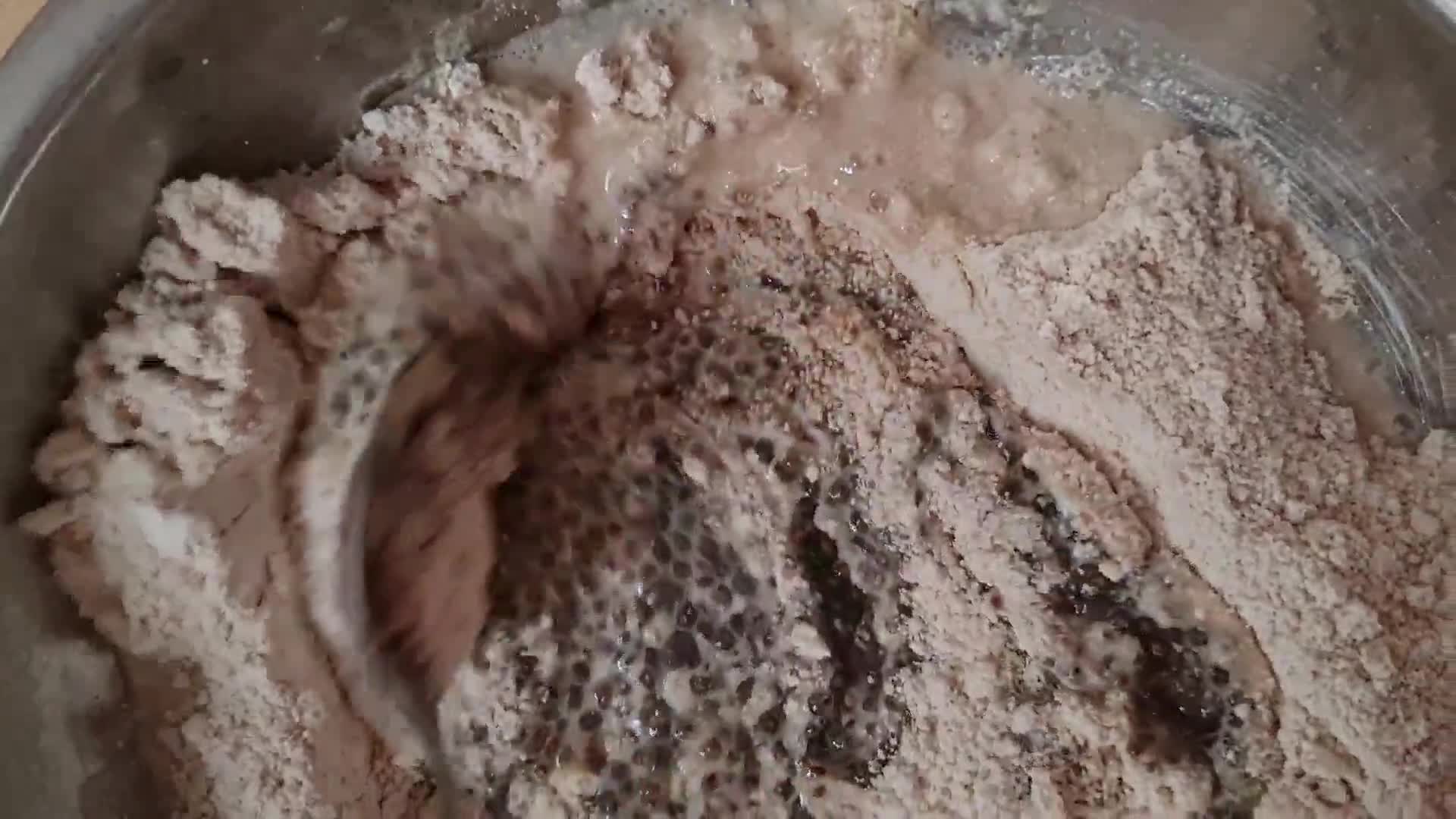 Foto del paso 2 de la receta: Pancitos rústicos de avena y chía 🌱 vegan 🌱