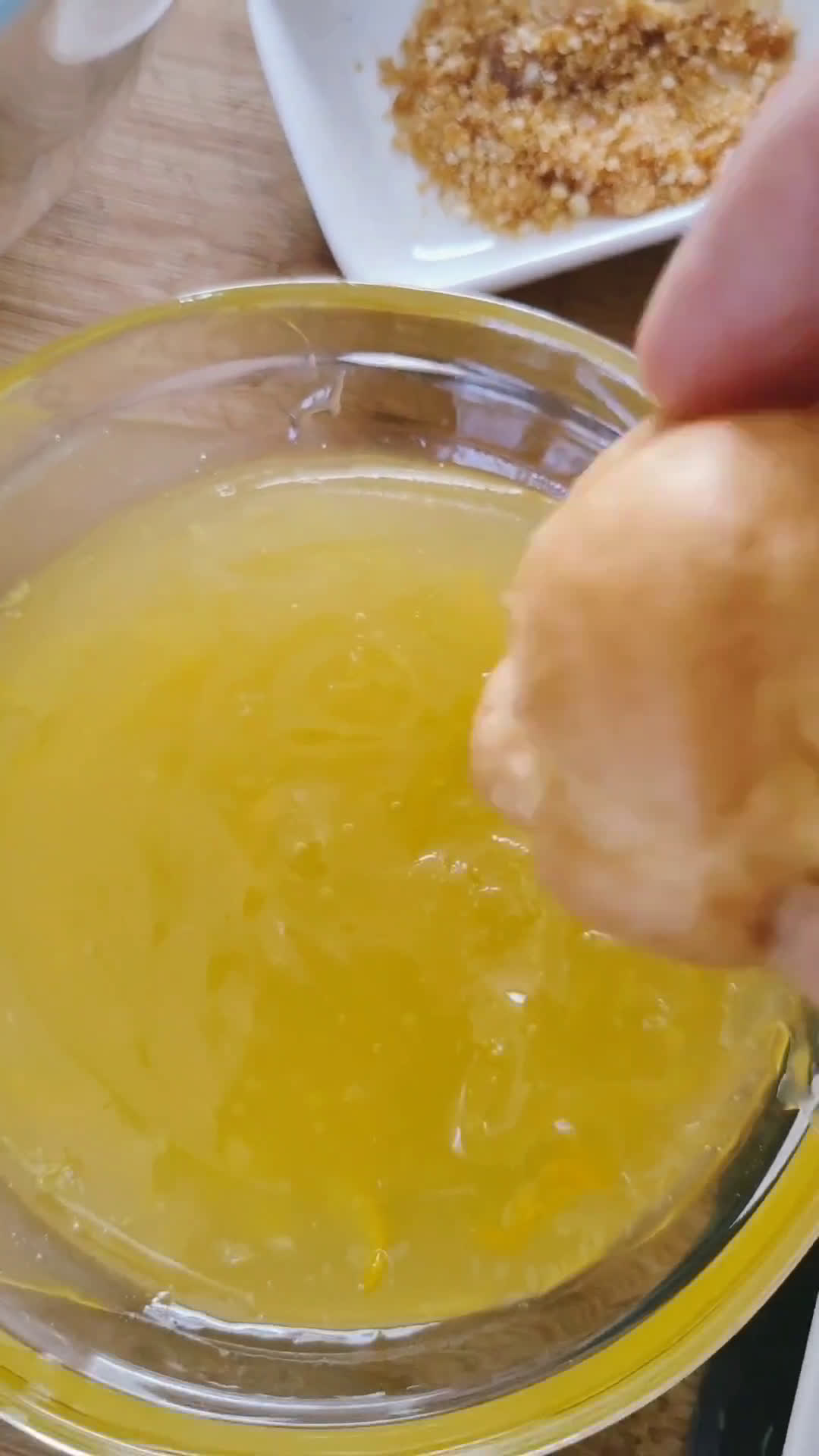Foto del passaggio 3 della ricetta Mini profiteroles con Orange curd