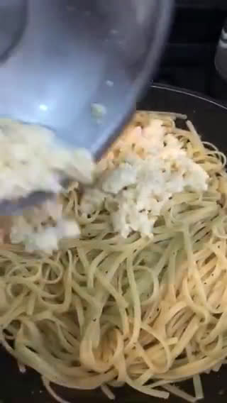 Foto del paso 6 de la receta: Cacio e pepe (spaghetti con queso y pimienta)