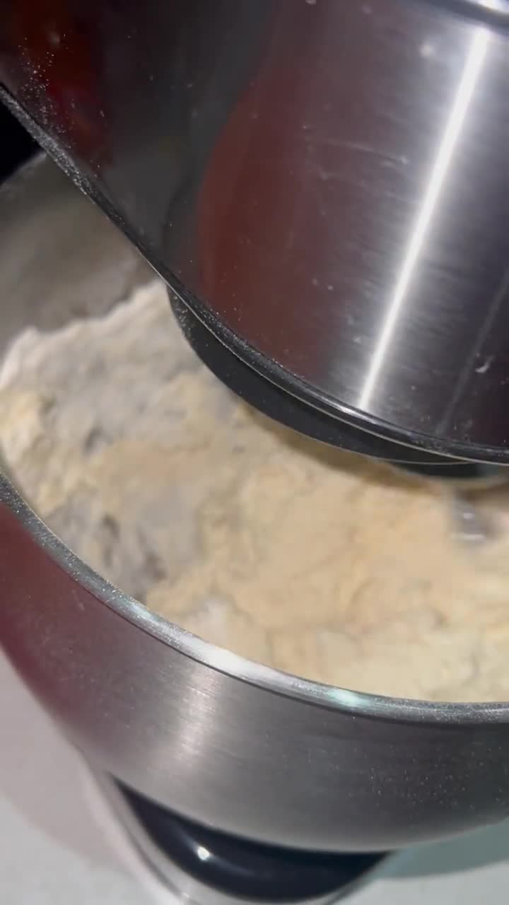 عکس مرحله 2 از دستور نان چاباتا بدون گلوتن با خمیر ترش 🍞