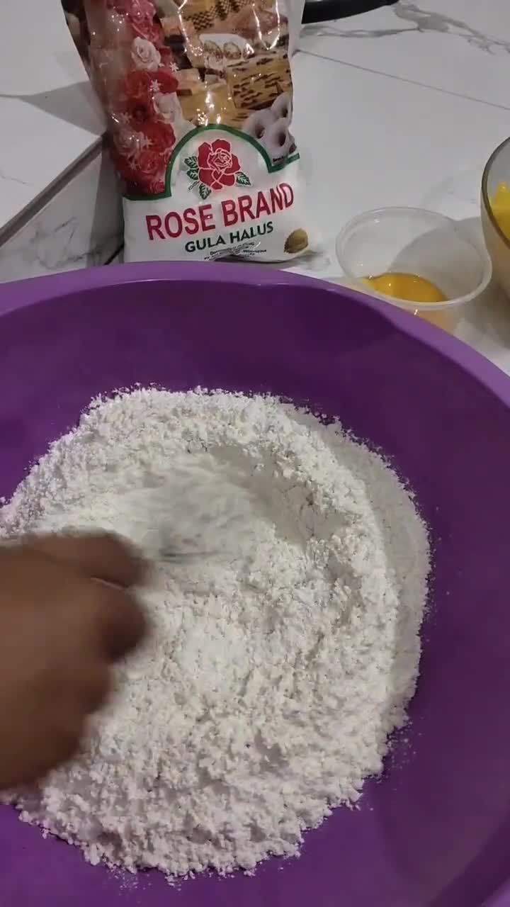 Foto langkah ke 1 dari resep 1 adonan kue kering untuk aneka variasi |Cookies sat set #11.