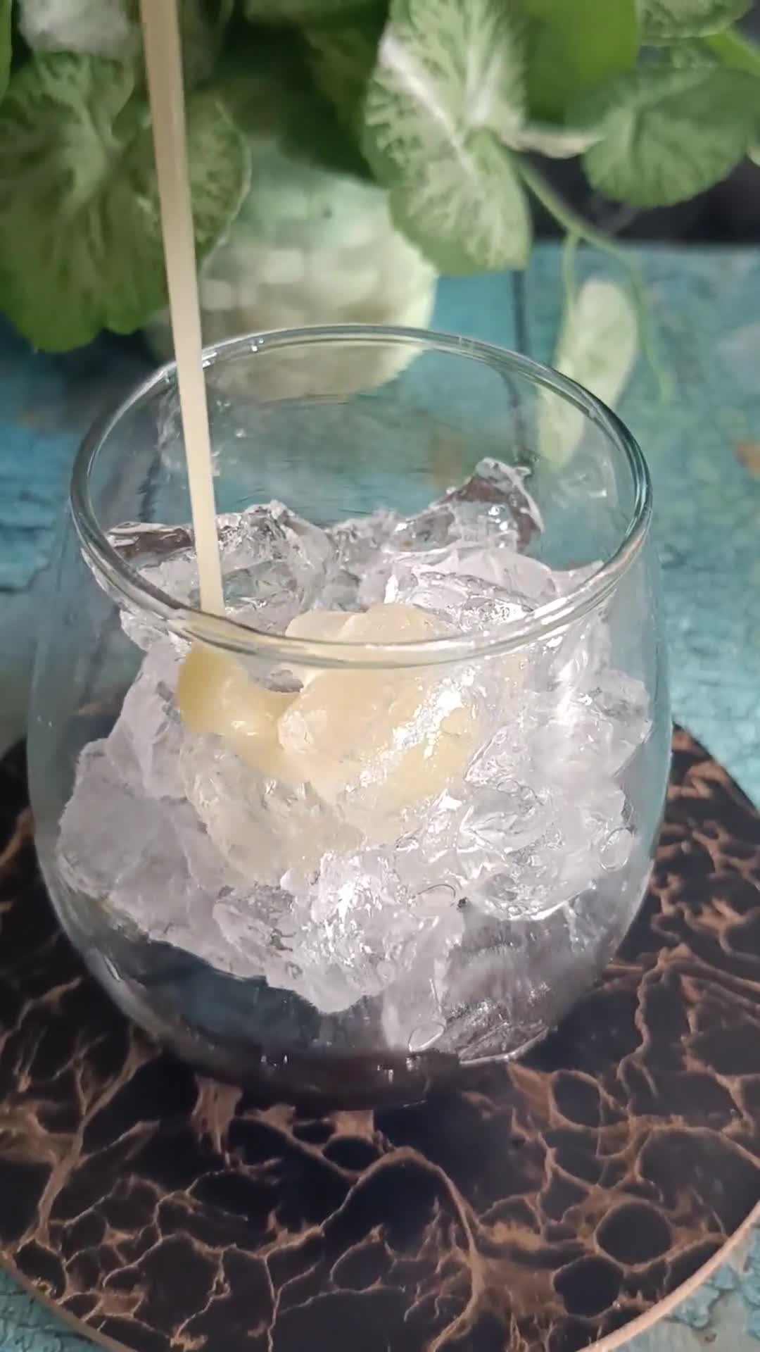 Gambar langkah 1 resipi Sparkling Water Sirap Bandung Cincau.