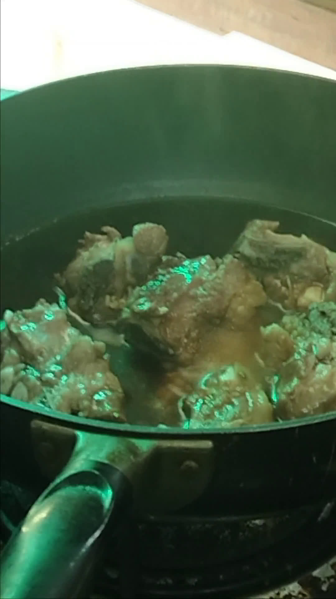 รูปขั้นตอนการทำที่ 5 ของ ซี่โครงหมูตุ๋นน้ำผึ้ง