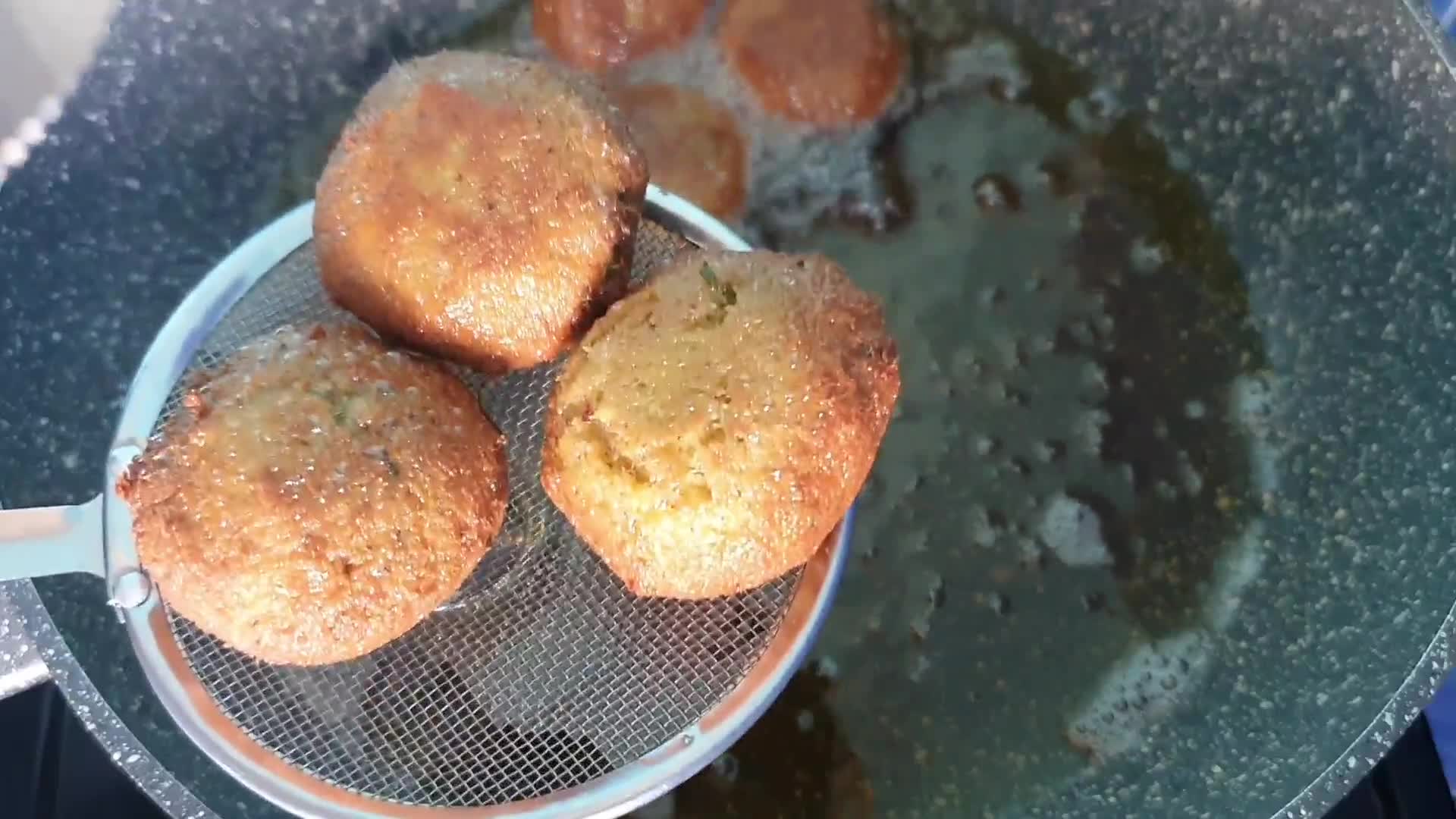 Foto langkah ke 5 dari resep Boh Manok U (Perkedel Kelapa) Khas Aceh.