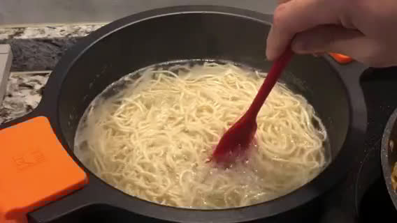 Foto del paso 3 de la receta: Yakisoba 🍜 fideos fritos al estilo japonés 🇯🇵