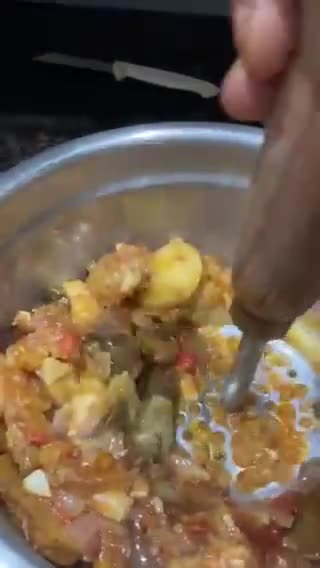 आलू बैंगन का भरता (Aloo baingan ka bharta recipe in hindi) रेसिपी चरण 6 फोटो