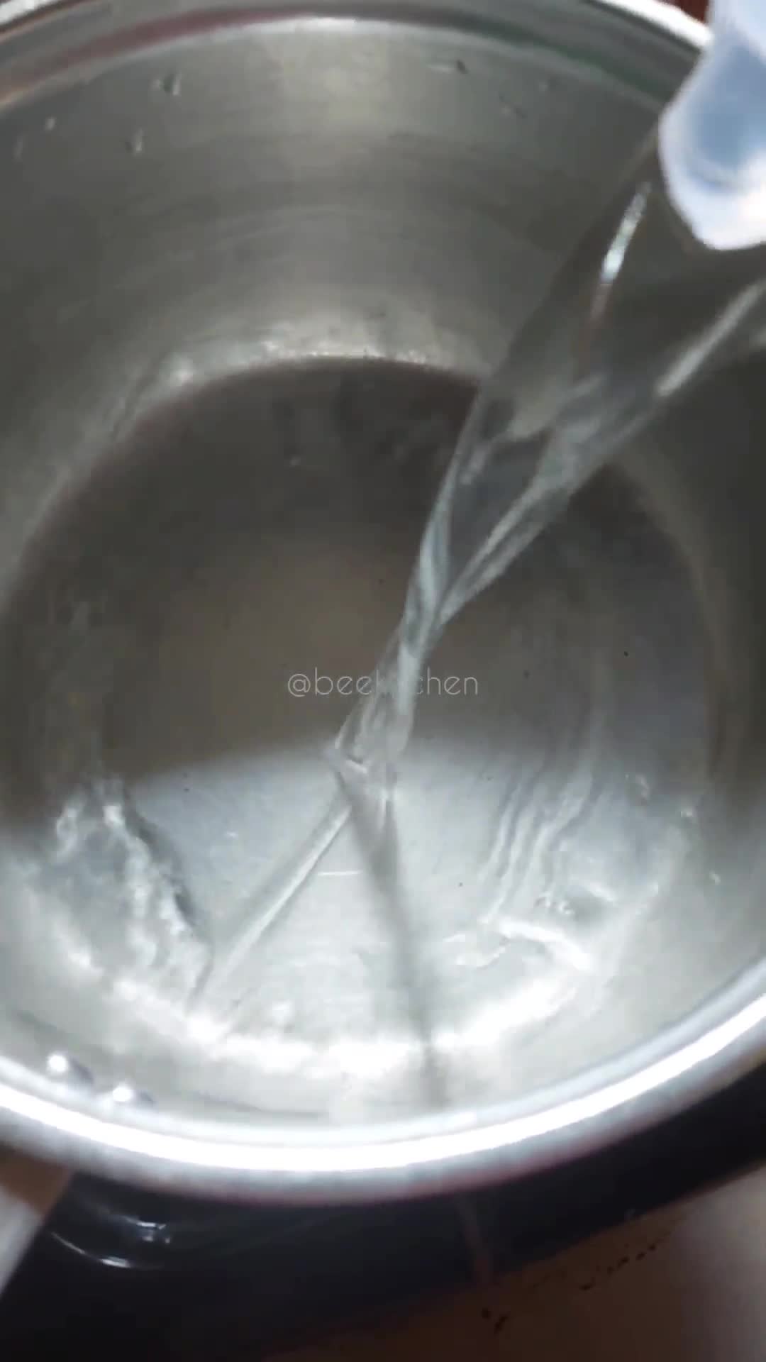 Foto langkah ke 2 dari resep Soy Milk Puding with Longan.