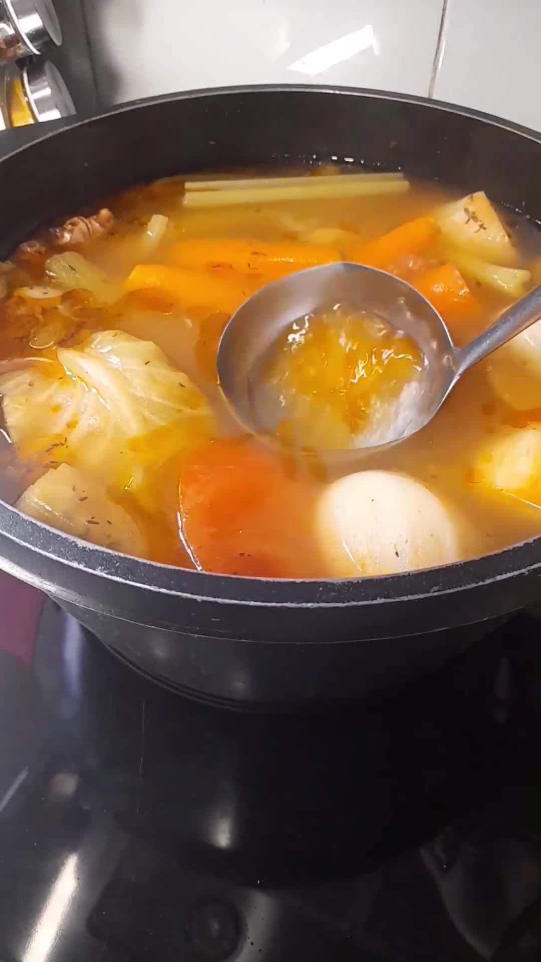 Foto del paso 10 de la receta: Garbanzos con chorizo de pavo y patatas
