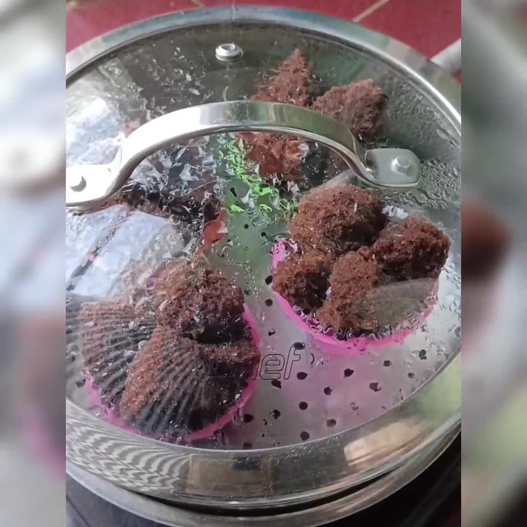 Foto langkah ke 6 dari resep Bolu Kukus Coklat Mekar Tanpa Telur Tanpa Mixer.