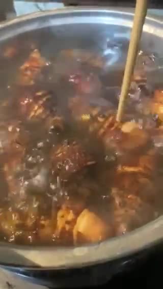 Hình bước làm 4 của món Khoai lang và khoai sọ luộc, chấm sốt hành boa rô