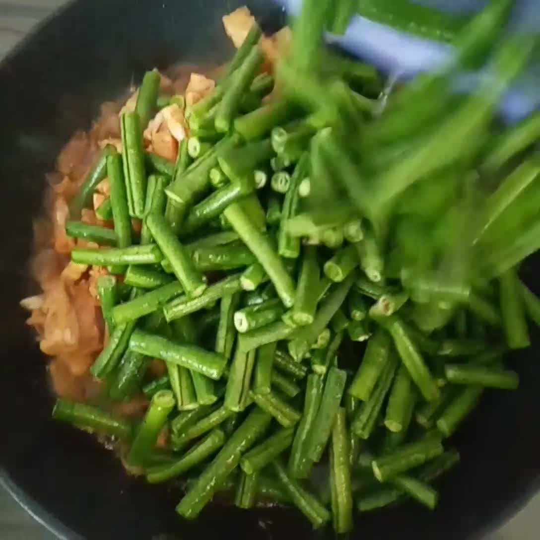 Foto langkah ke 3 dari resep Tumis Kacang Panjang Tauge.