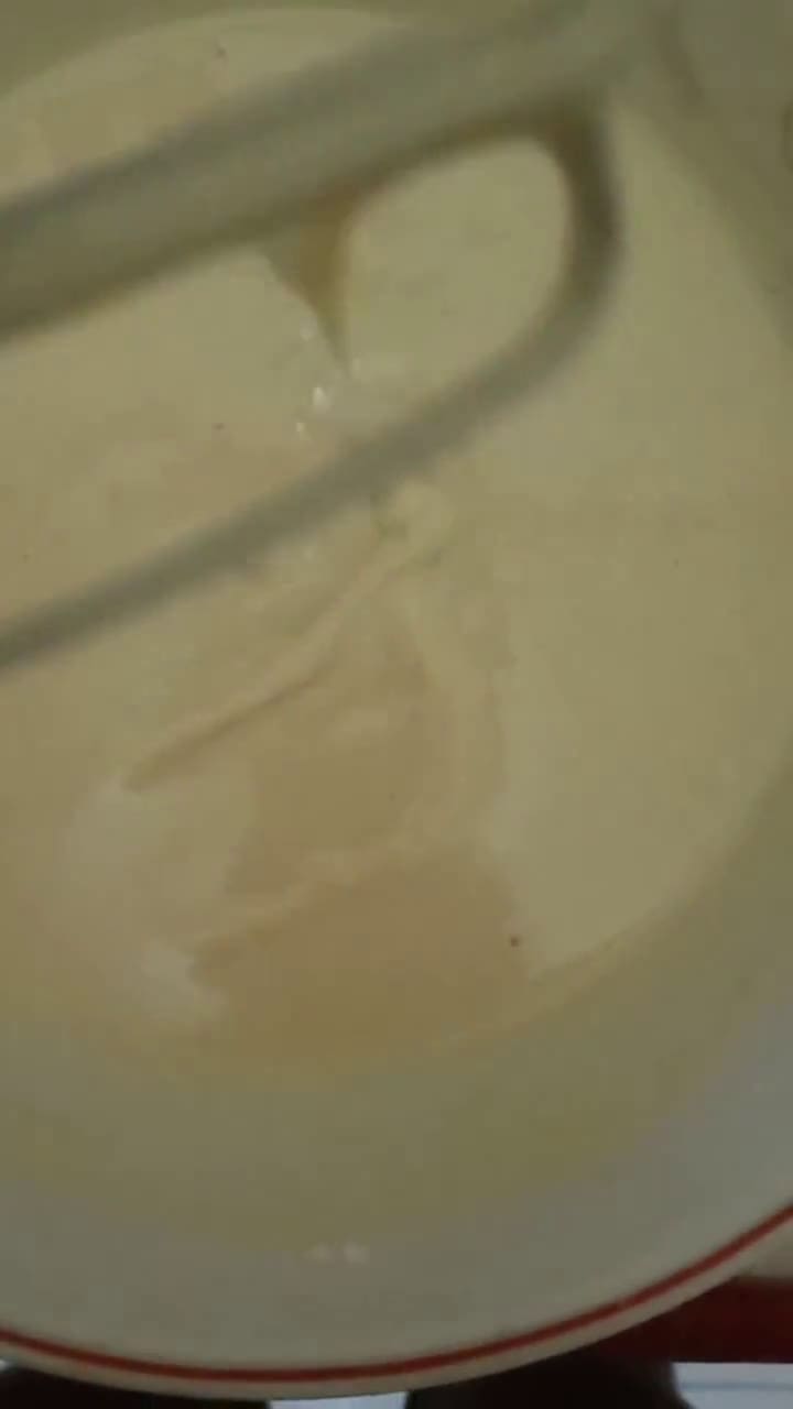 Foto langkah ke 4 dari resep Martabak Manis Teflon (Bersarang & Empuk).