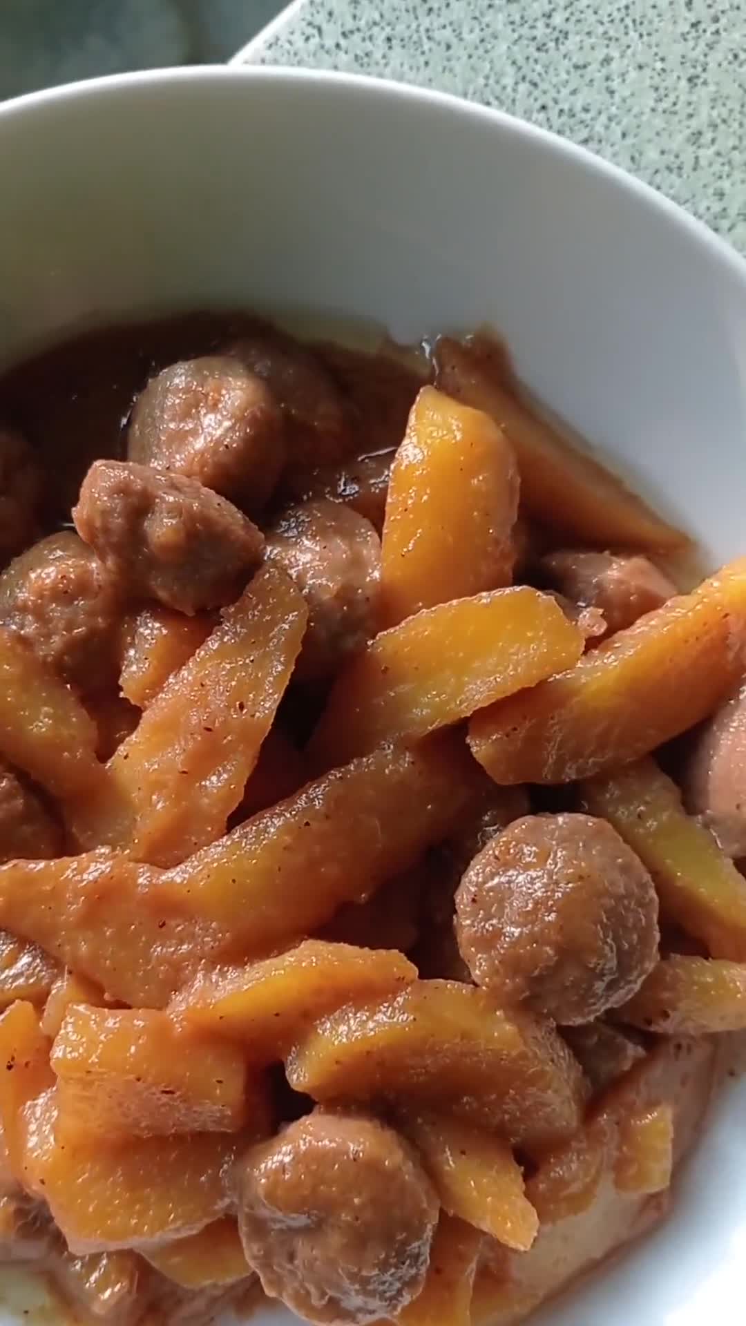 Foto langkah ke 4 dari resep Semur Bakso Kentang.