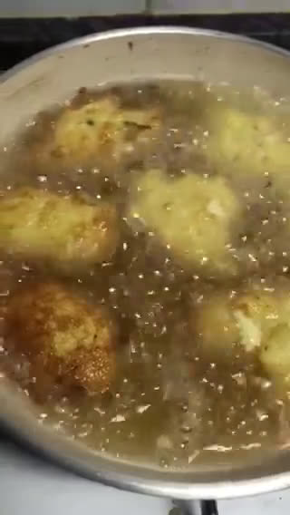 Foto del paso 5 de la receta: Buñuelos de bacalao