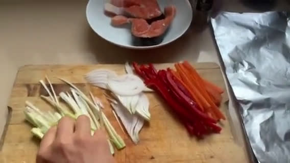 Foto del paso 3 de la receta: Salmón al papillote