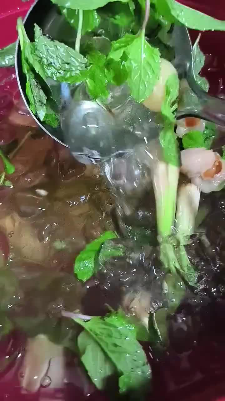 Gambar langkah 3 resipi Soda herbs.
