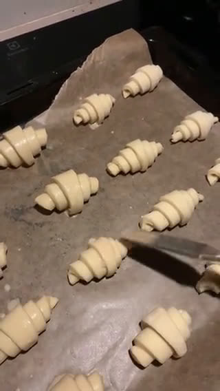 Une image de l'étape 15 de Mini croissants et mini pain au chocolat.