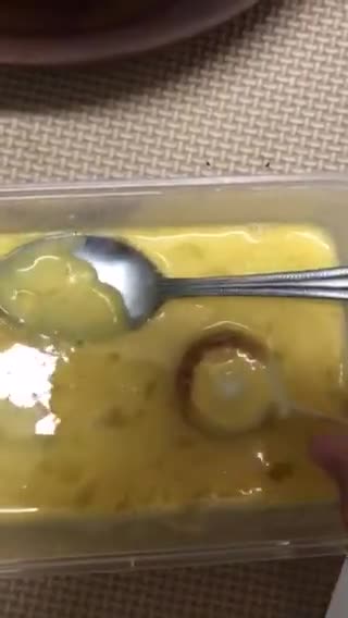 Foto langkah ke 6 dari resep Telor Puyuh Gulung Chikuwa Bumbu Kari.