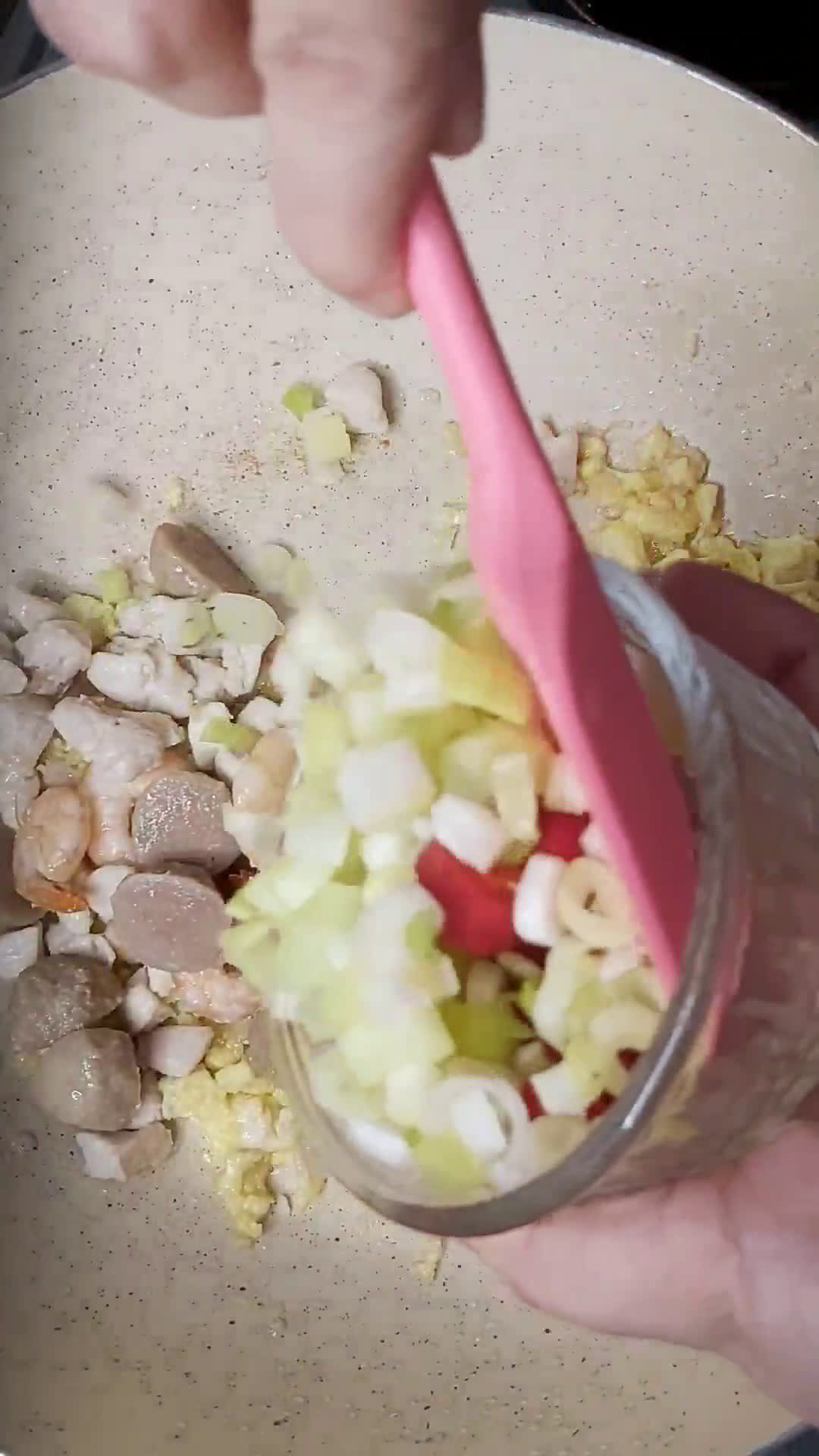 Foto langkah ke 3 dari resep Nasi Goreng Solaria.