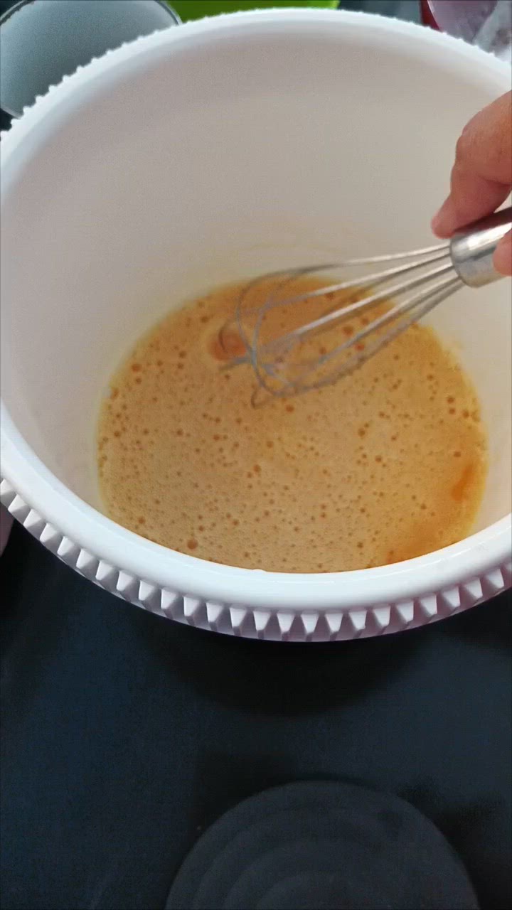 Foto langkah ke 3 dari resep Bolu Kukus Mekar Gluten Free.