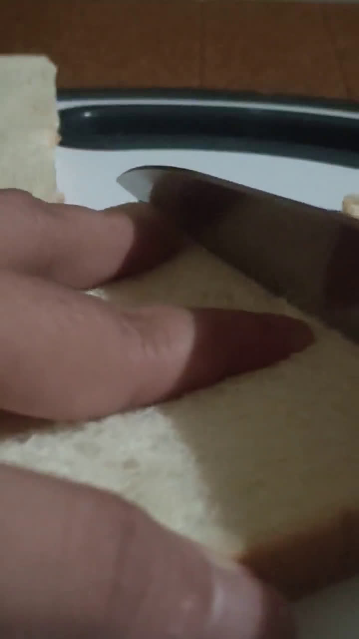 Foto langkah ke 1 dari resep Roti Tawar Selimut Keju.