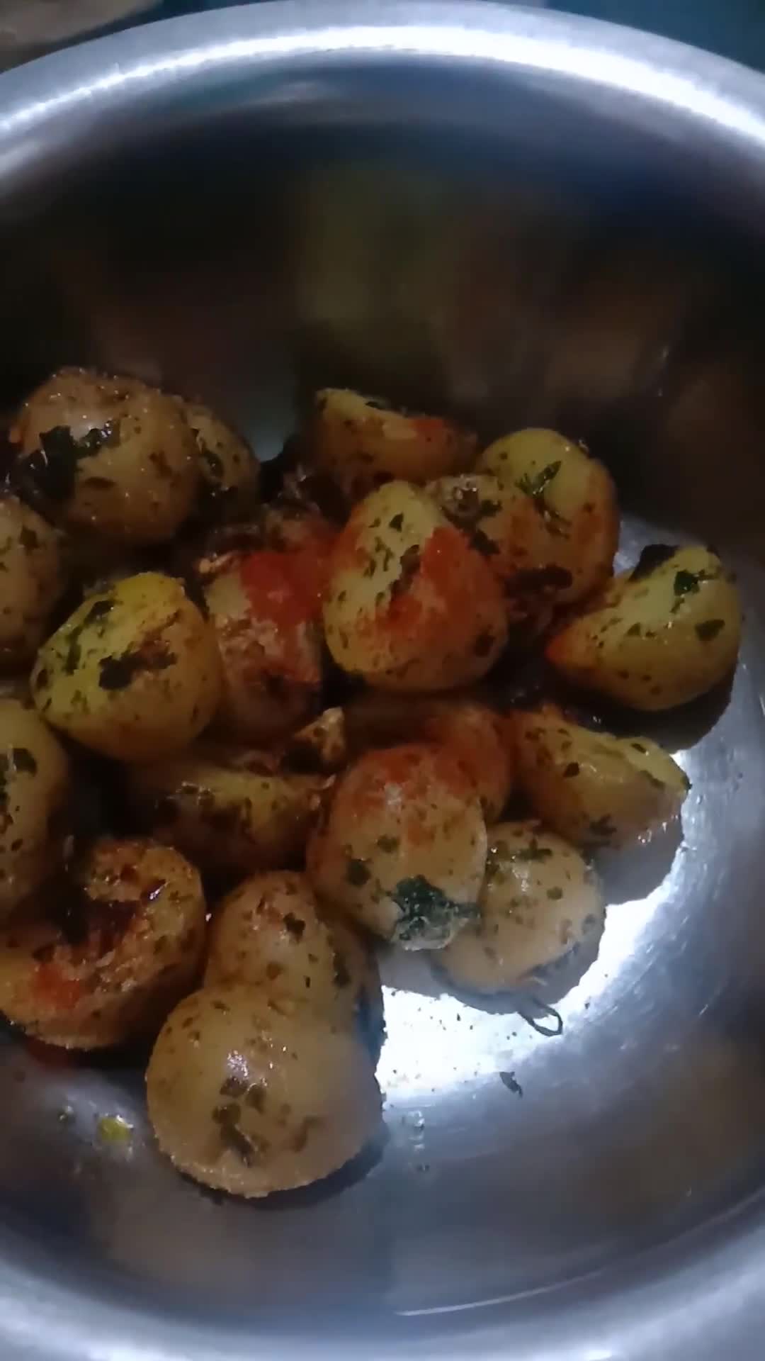 बेक्ड बेबी पोटैटो (विदाउट ओवन) रेसिपी चरण 3 फोटो