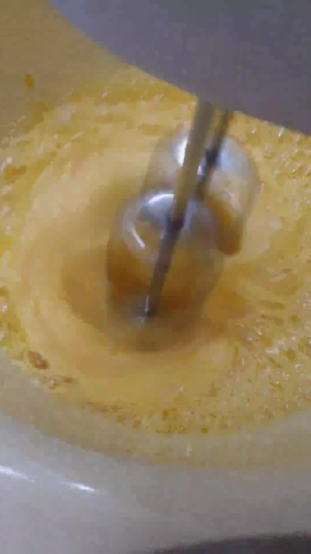 Foto langkah ke 2 dari resep Marble "Pumpkin" Cake.