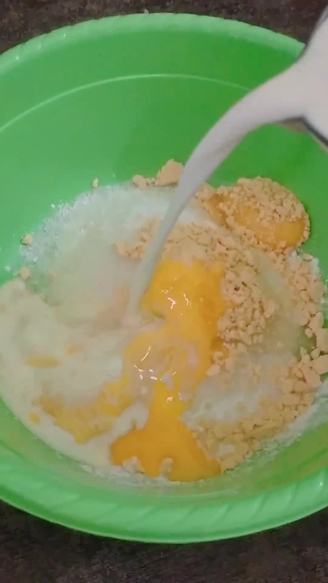 Foto langkah ke 2 dari resep Kue Soes Vla Salted Egg.